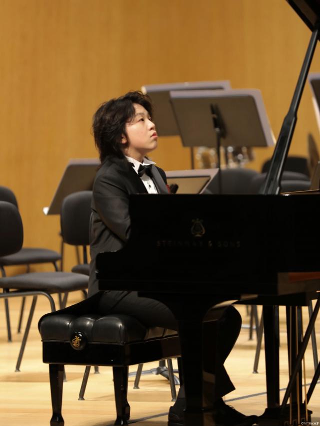 风华少年未来可期李坚陈坦锐泺港之夜钢琴交响音乐会惊艳泉城