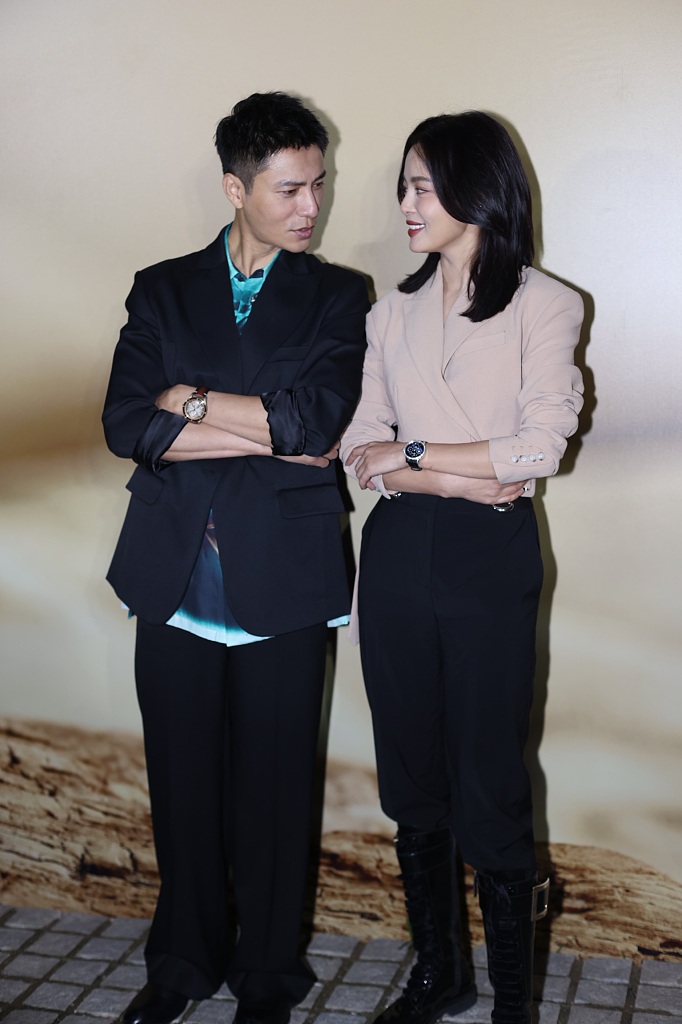 辛芷蕾露蛮腰"高级脸"能打 与陈坤同框男帅女美_凤凰网娱乐_凤凰网