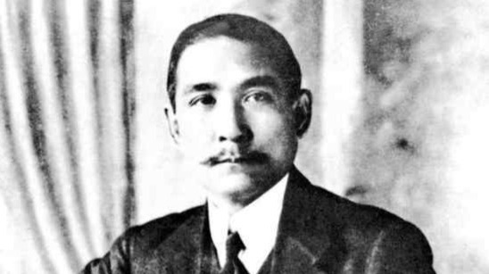 在近代中国的革命浪潮中，犹太人发挥了什么作用？