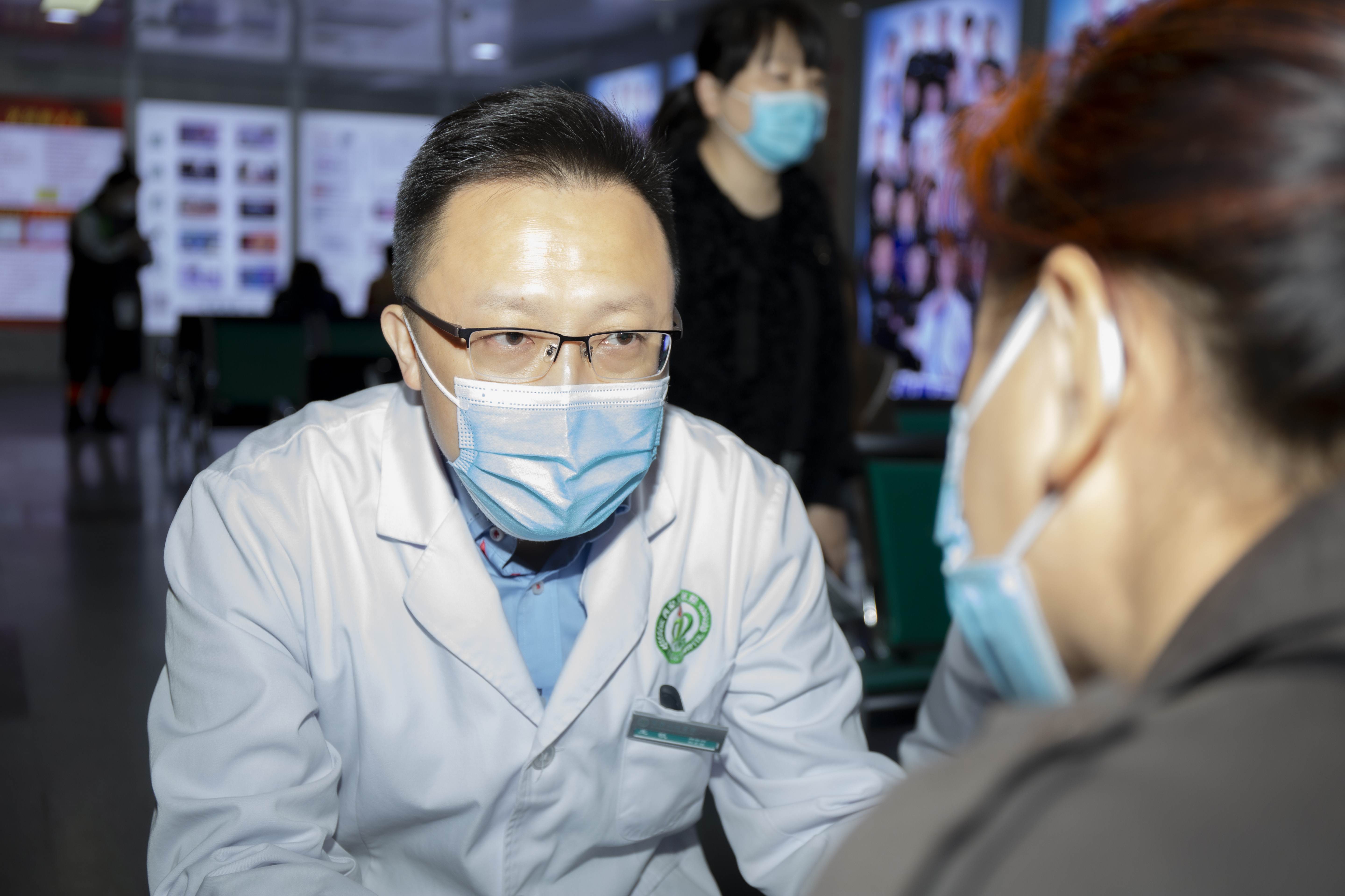肿瘤科主任王凯教授