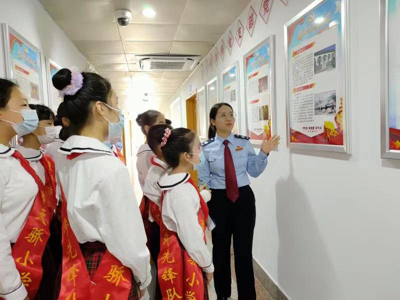 深圳宝安区税务局西乡税务所开展青少年税法学堂活动