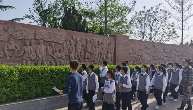 郑州市第七十一中学“探寻黄河文化，守护生态家园”黄河研学活动