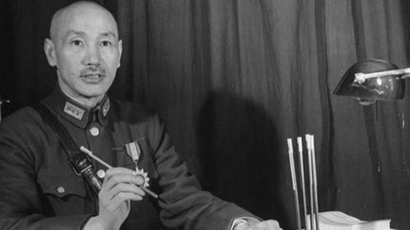 蒋介石日记·日本将校团揭密