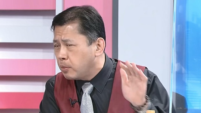 亲绿名嘴叫嚣:大陆军演是做做样子,猎杀美国航母根本不可能