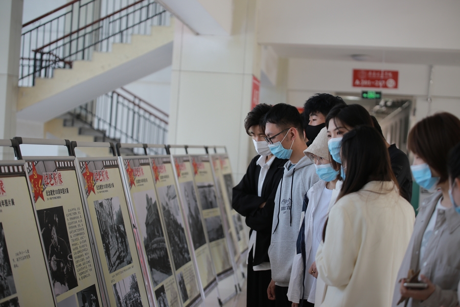 齐鲁理工学院举办庆祝建党100周年主题教育展