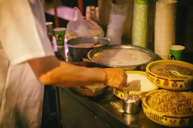 在兰州，不得不吃的8种特色小吃！