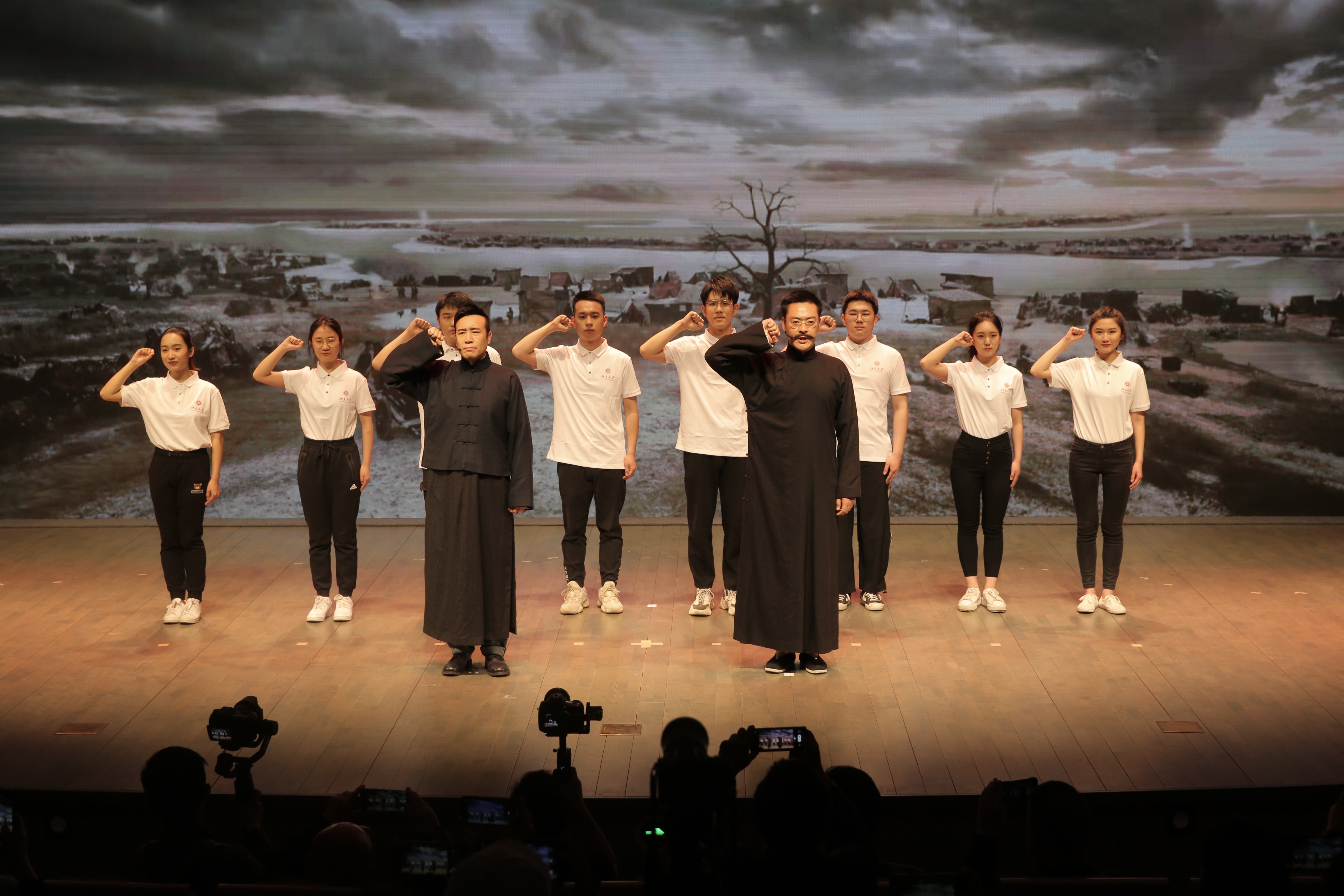 《觉醒年代》主创对话北大师生 现场再现经典片段