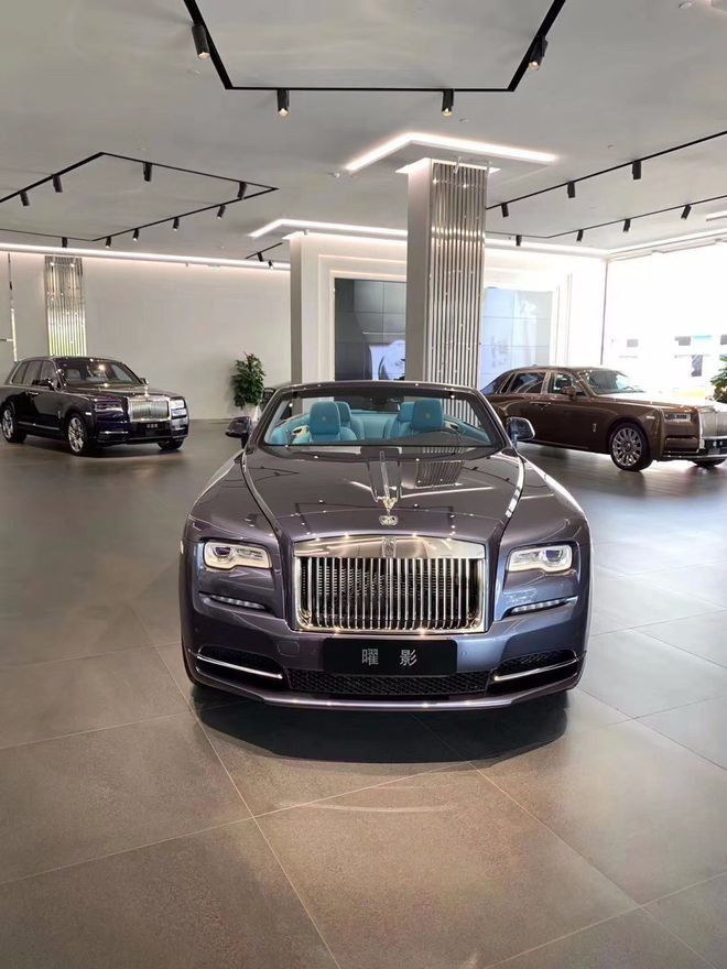 21款劳斯莱斯曜影敞篷港口现车直降30w