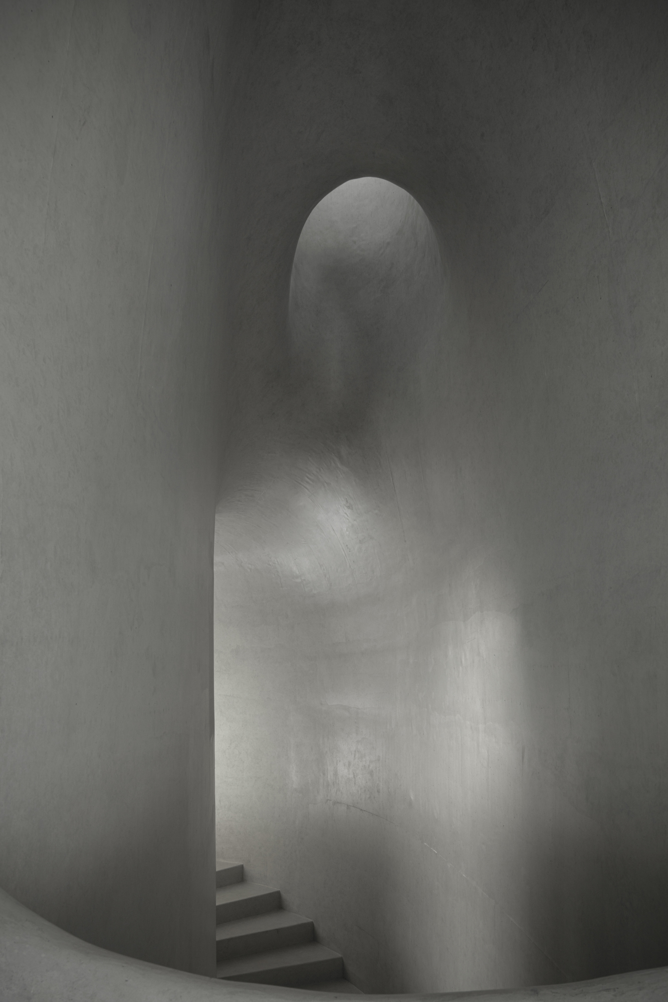 整体浇筑一次成型，展现了混凝土的特性 。存在建筑图