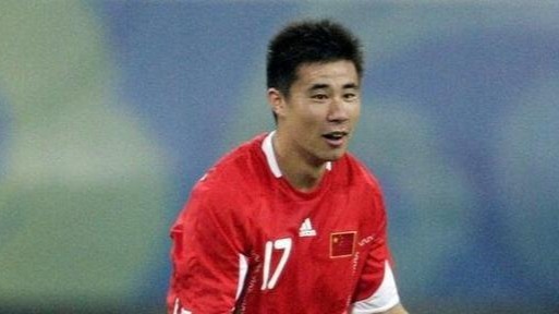 董方卓首次去曼联俱乐部，场地设施让他感到震撼_凤凰网视频_凤凰网