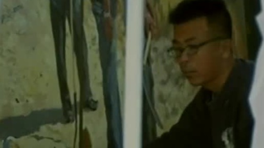 刘小东与画中人物面对面，表示这样对个人来讲有点激动