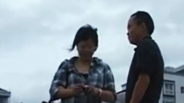 杀人犯得知同伙把罪推到自己身上,女记者从反应看出他并不善良_凤凰网视频_凤凰网