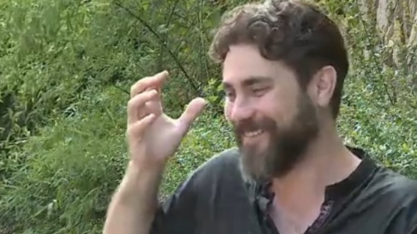 1999年美国演员“曹操”来中国闯荡，他拿着最高片酬在北京买房