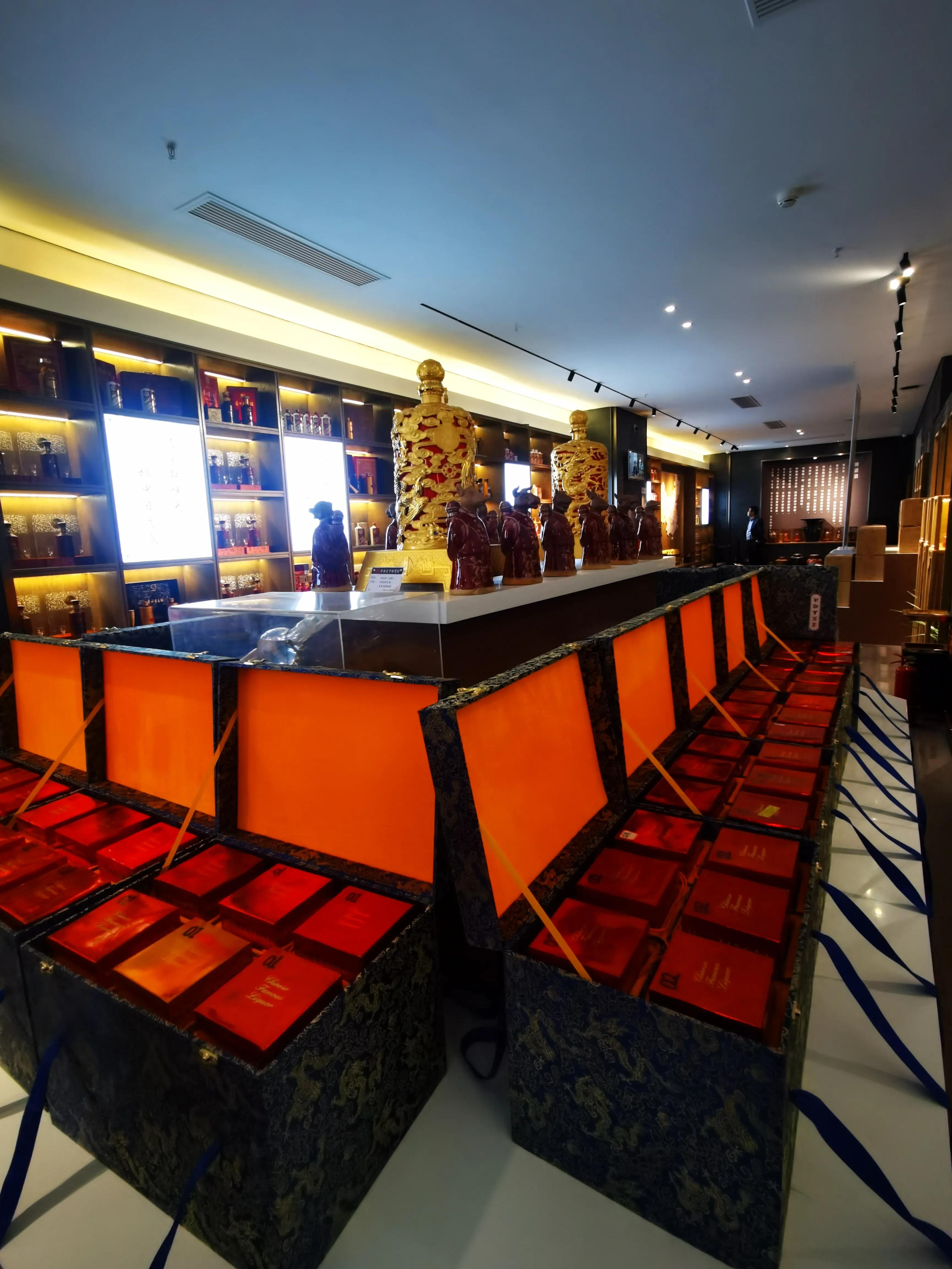 茅台之上,唯有老酒||老酒天下博览馆郑州店隆重开馆