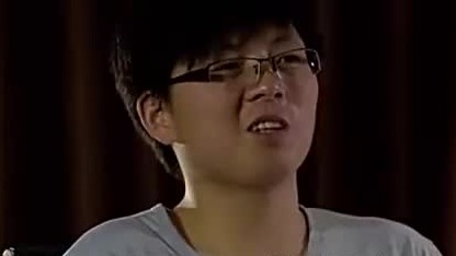 黎亚雄和表哥学习摩托车修理，因他手脚不麻利经常受到训斥