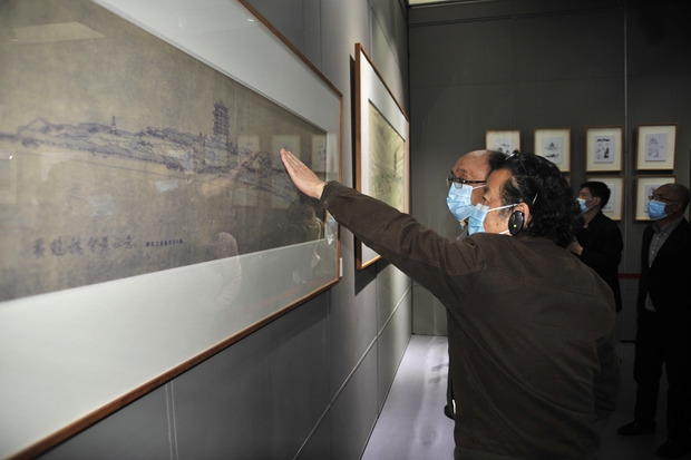 28幅手稿蓝图回“娘家” 黄鹤楼重建工程总设计师向欣然回顾展今日开展