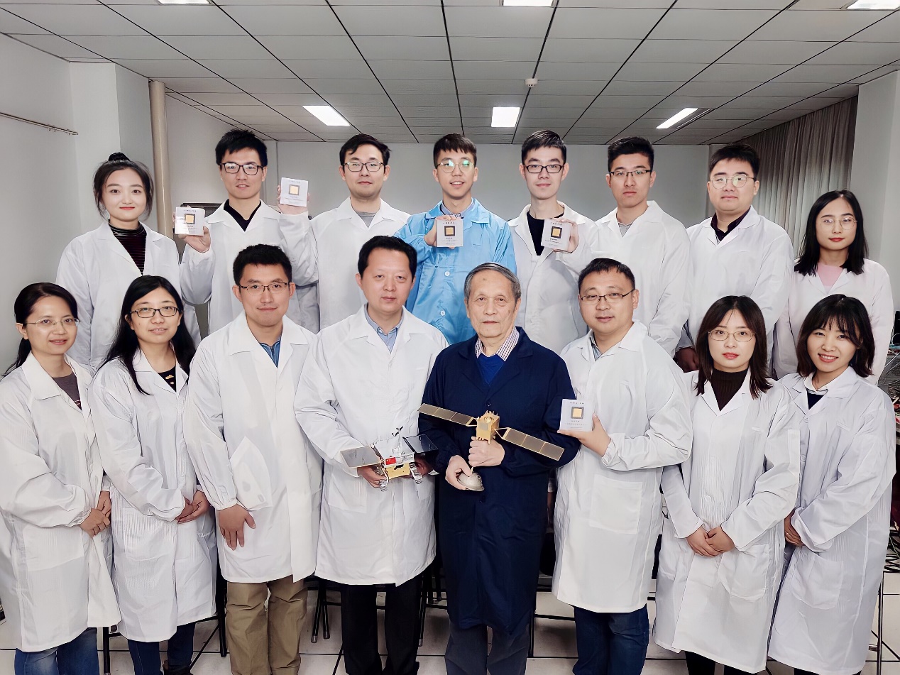 获奖集体：通信工程学院 “星智云图”团队