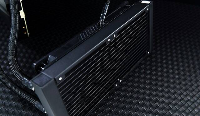 iGame RTX 3090水神评测