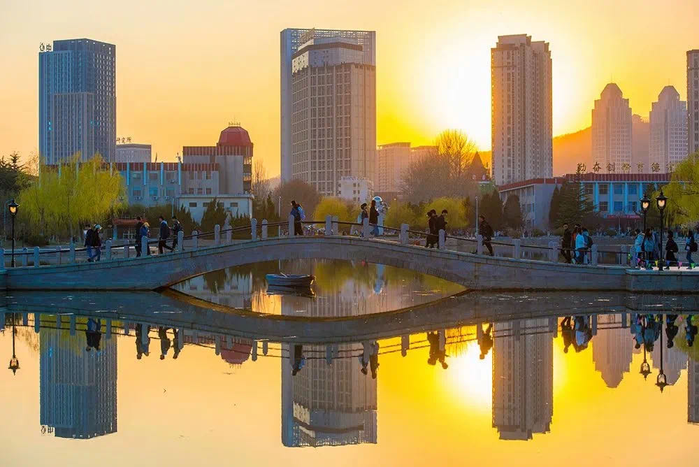 今天，清华大学建校110周年 烟台大学@清华大学“谢谢你 清华！”