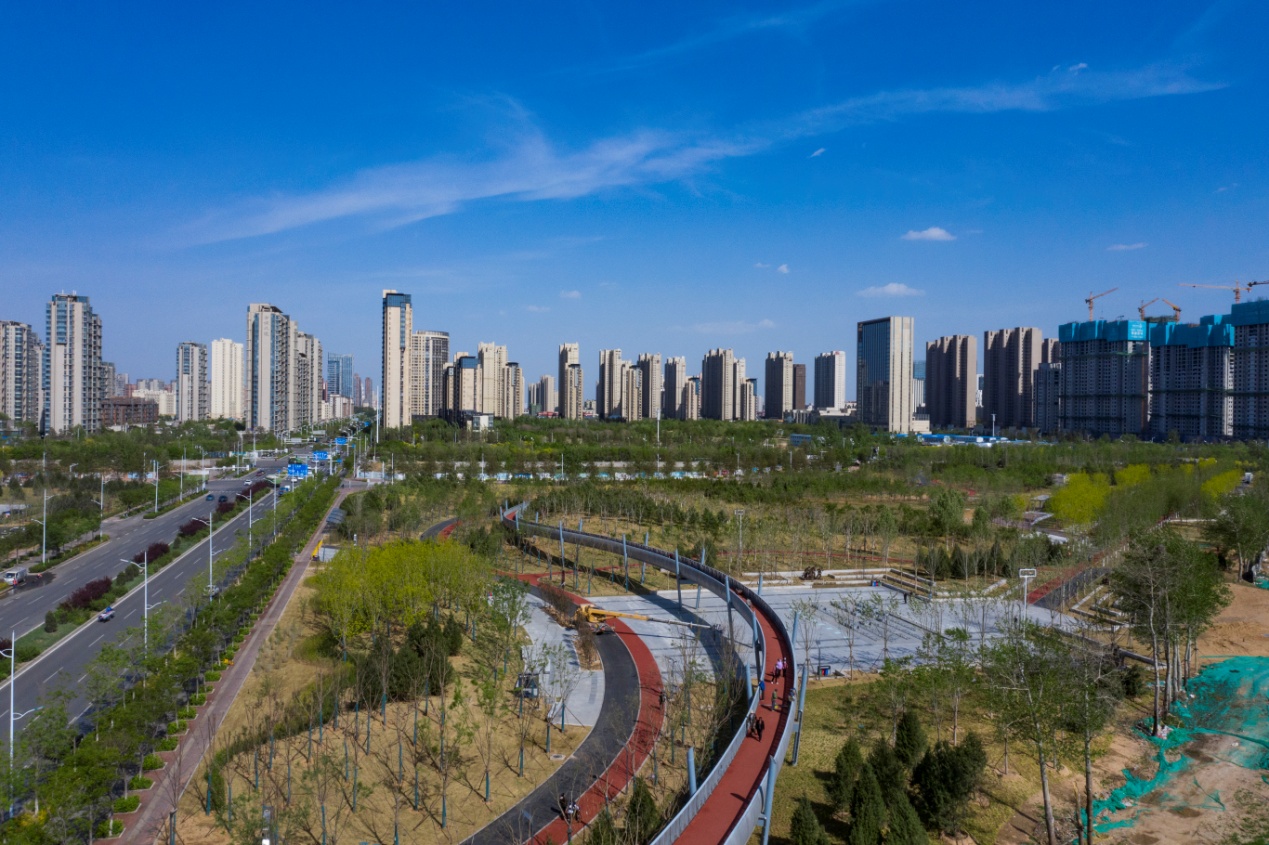 唐山市人民公园五一假期盛妆迎客