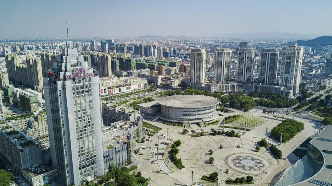 路桥世纪广场实拍图
