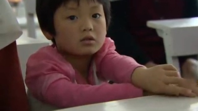 村民因卖血而大面积感染艾滋病，导致刚出生的婴儿也成了受害者