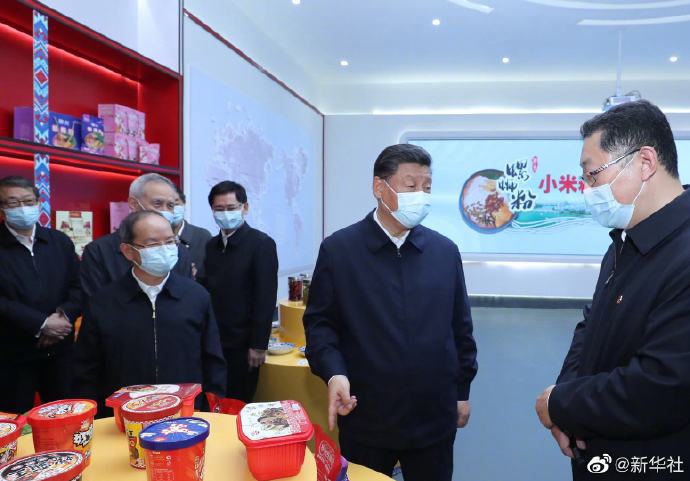习近平点赞螺蛳粉：抓住了大家的胃，做成了舌尖上的产业