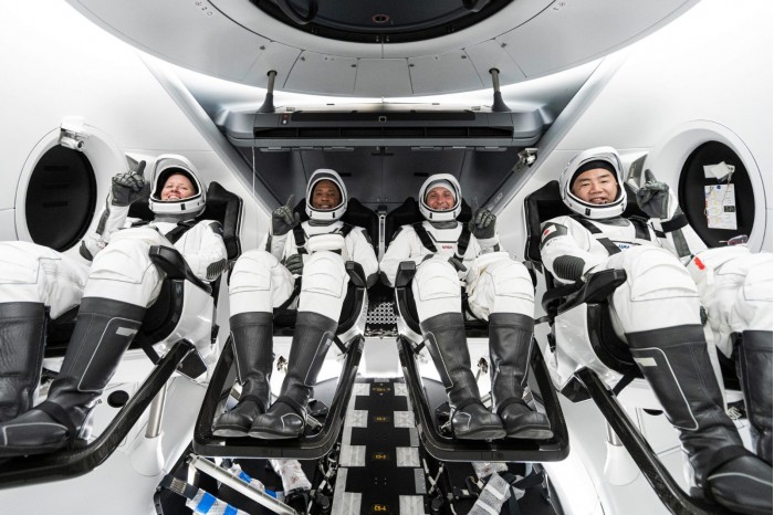 NASA-Crew-1-Astronauts-2048x1365.jpg
