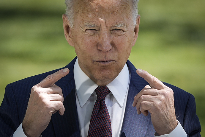 当地时间2021年4月27日,美国华盛顿特区,美国总统拜登就新冠疫情在