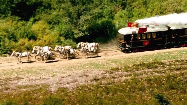 1881年唐胥铁路上演了中国大地上的奇观：马拉火车