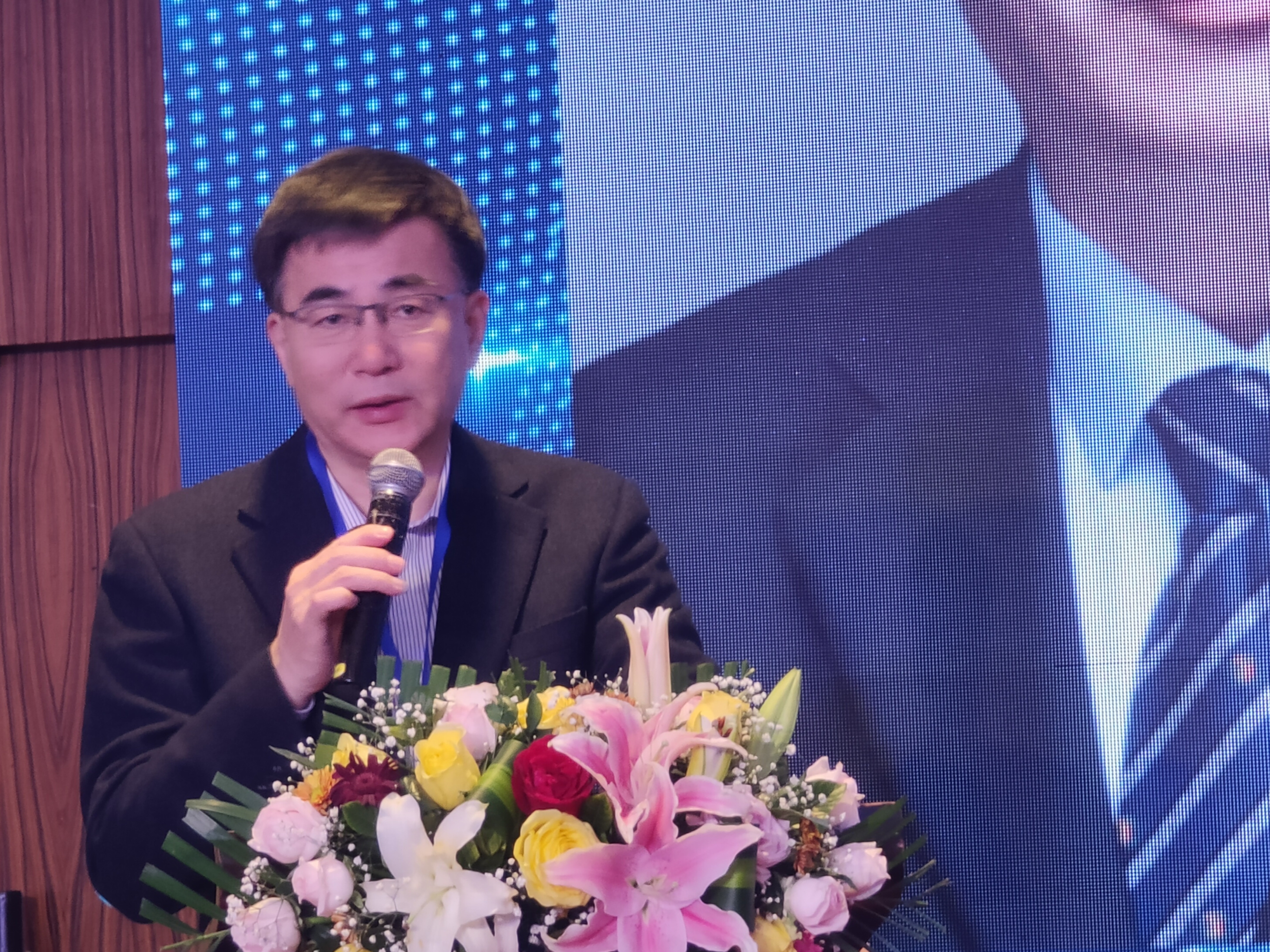 全国首个!青大附院成立保膝科