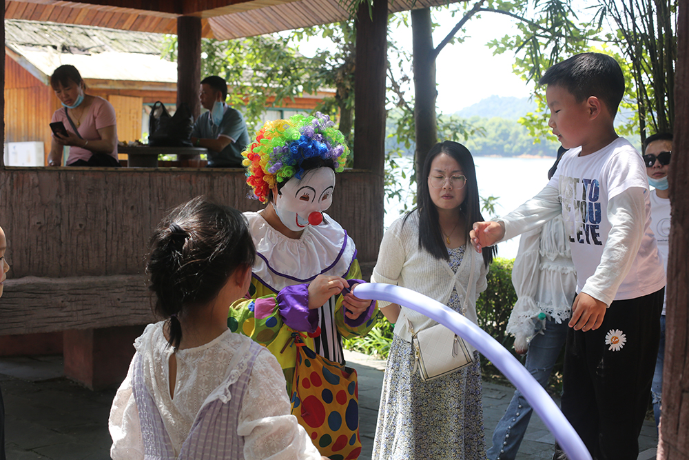 新余仙女湖景区推出多个创意网红体验项目 引爆“五一”假期