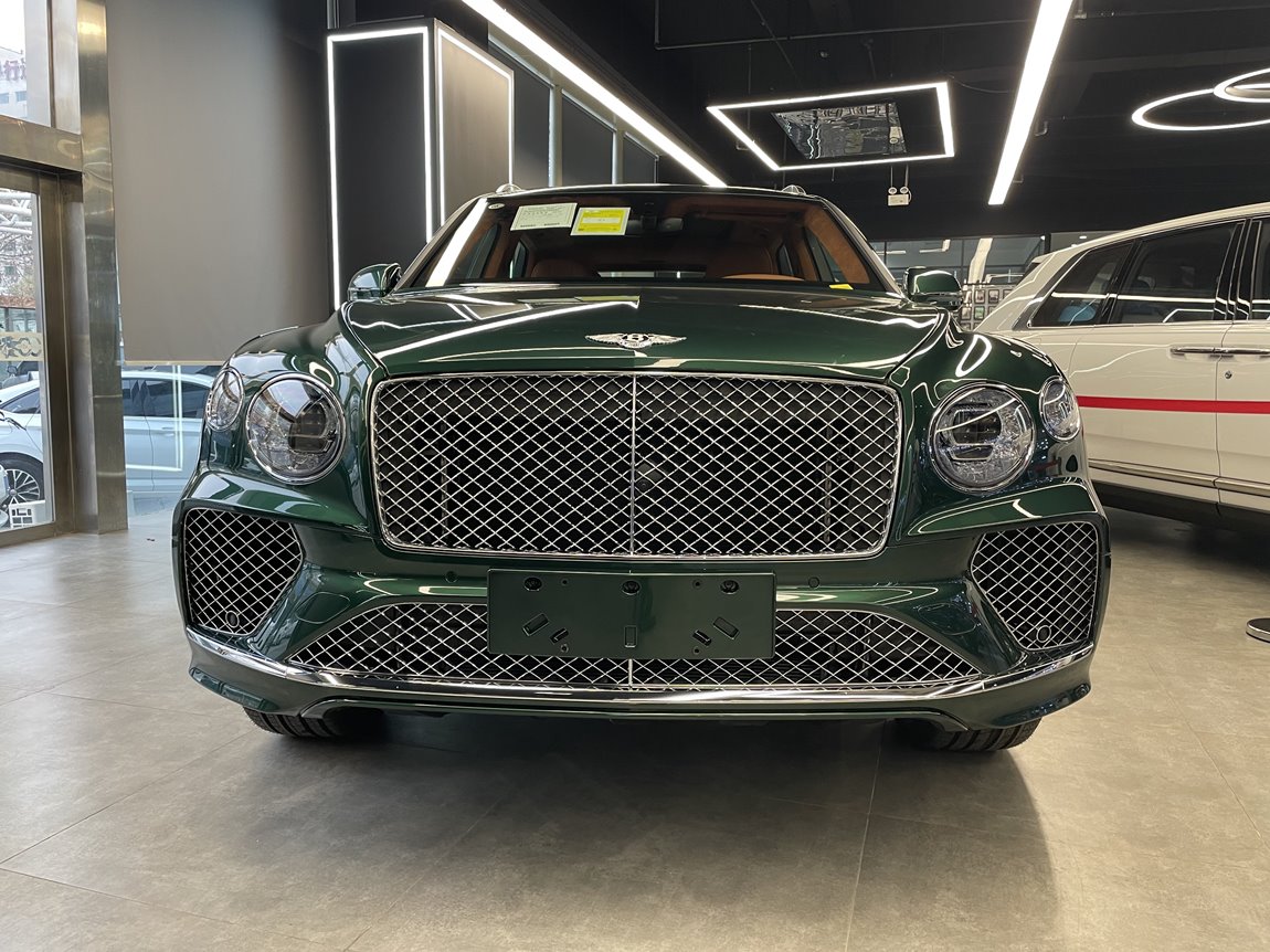 21款宾利添越v8翡翠绿特殊颜色全国唯一