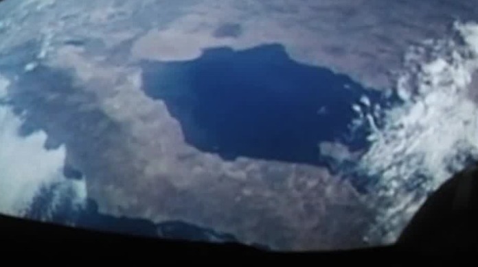 “阿波罗”8号发射，人类第一次完整拍摄到地球的照片