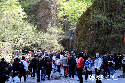 图2：来自野三坡风景区