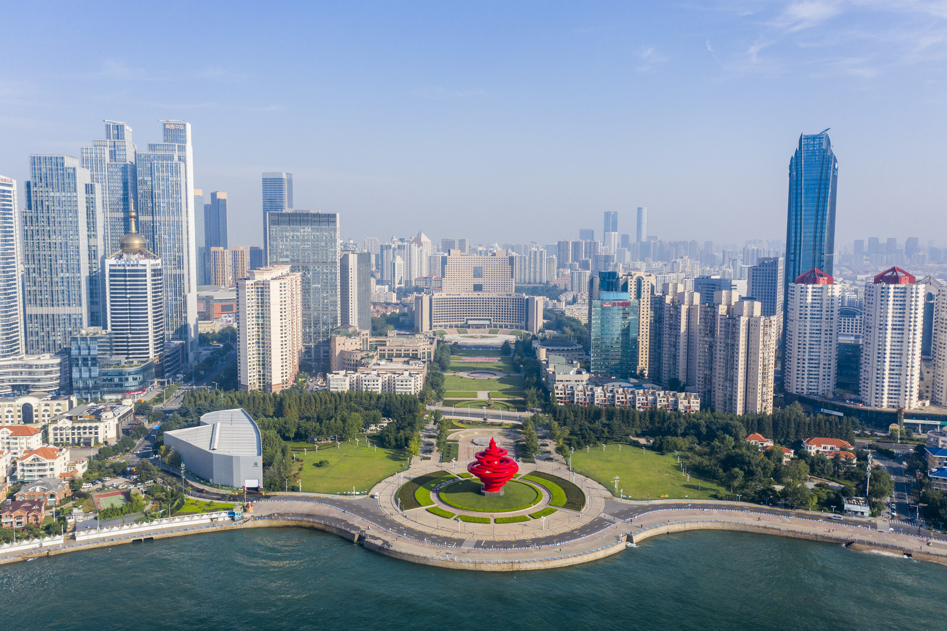 三顾茅庐探寻上海经验，“双循环”下如何讲好新青岛故事？