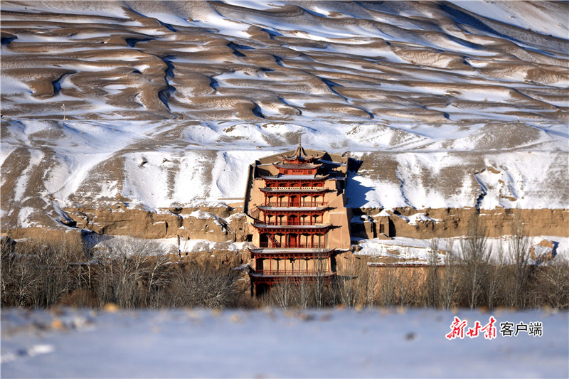 莫高窟雪景 新甘肃&middot;甘肃日报通讯员 张晓亮
