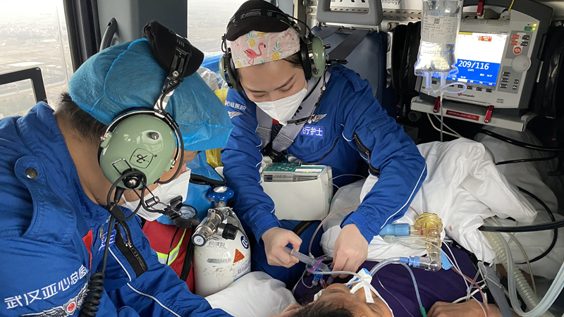 武汉亚心总医院急诊科医疗航空救援飞行护士黄静