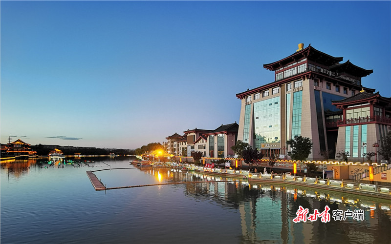 敦煌夜景 新甘肃&middot;甘肃日报记者 张文博
