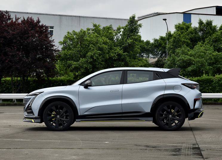 专属外观套件长安unit运动版今日上市