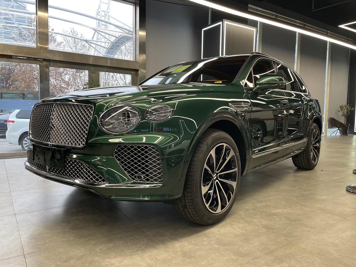 21款宾利添越v8翡翠绿特殊颜色全国唯一_凤凰网汽车_凤凰网