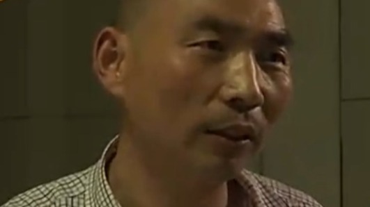 刘占领现在是群众演员的“大特”之一，日薪能拿到上千元