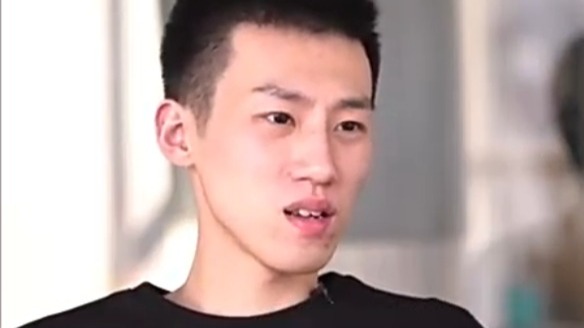 富二代丁伟创业失败后选择自杀服安眠药后他却后悔了