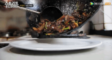 △ 哈尔滨，肉肉肉的天下。图by 网络&小红书“598048644”&美食综艺《街头大胃王》