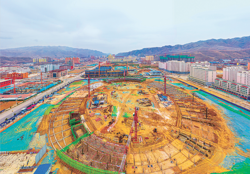 天祝县体育场鸟瞰。全媒体记者甘曜毓