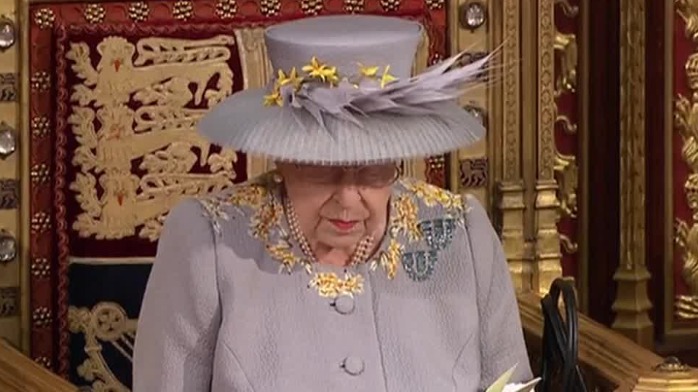 英国女王宣读施政大纲 公布疫情后复苏振兴计划