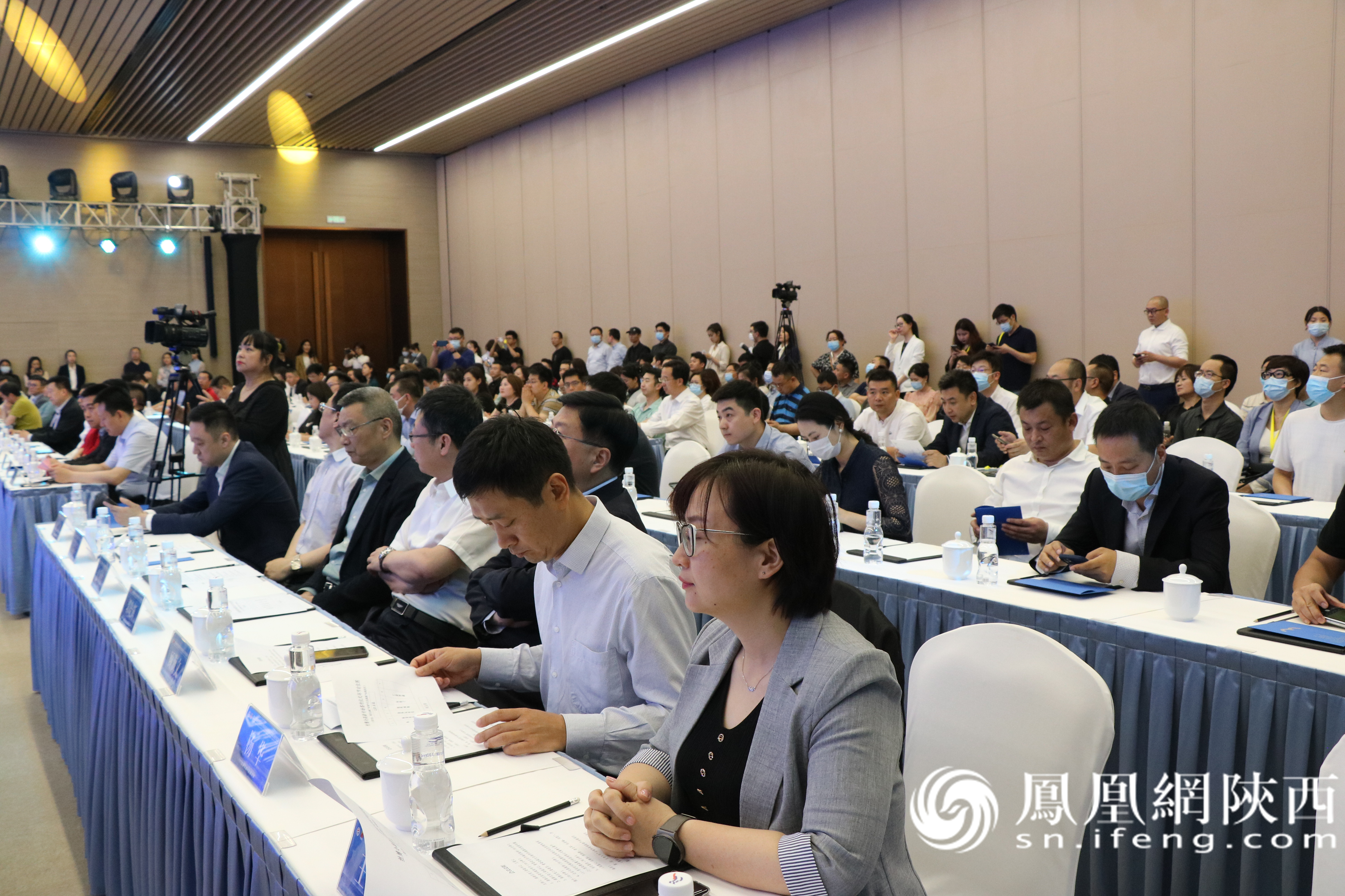 第五届丝博会西安高新区投资环境说明会暨项目签约专场活动举行