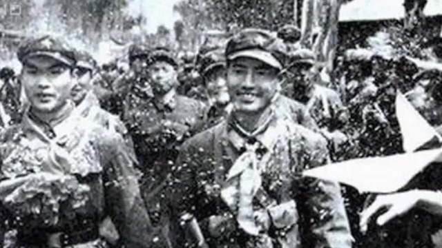 对越自卫反击战结束，解放军回国，他们带回了荣誉！