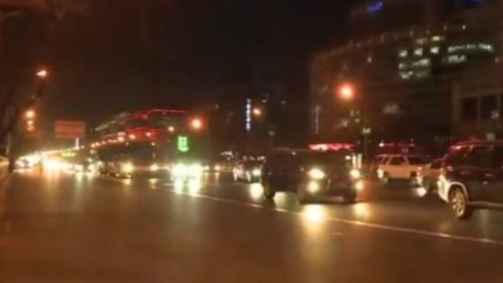 2010年中国经济总量超过日本，中国的发展模式在世界上一枝独秀