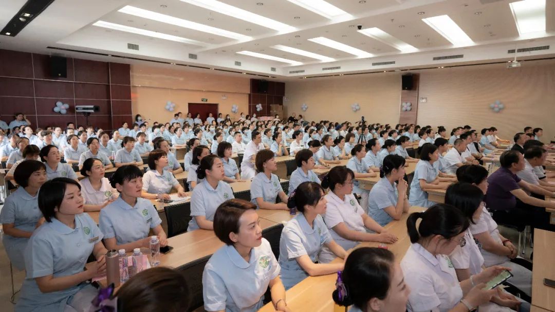 会议讲述打造“头等舱”护理服务